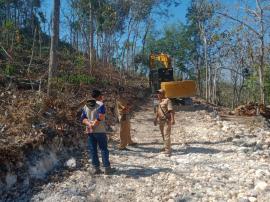 KUNJUNGAN PAK LURAH KE PEMBANGUNAN JALAN USAHA TANI